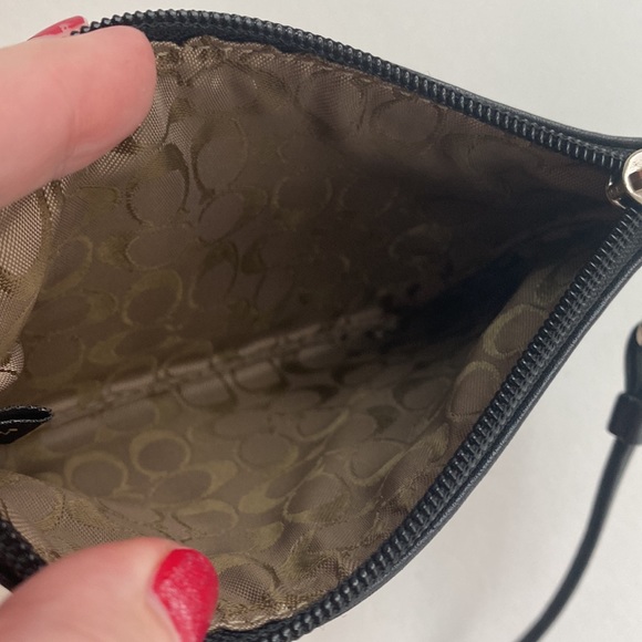 Coach smooth leather wristlet wallet credit card case black silver excellent - Picture 8 of 11